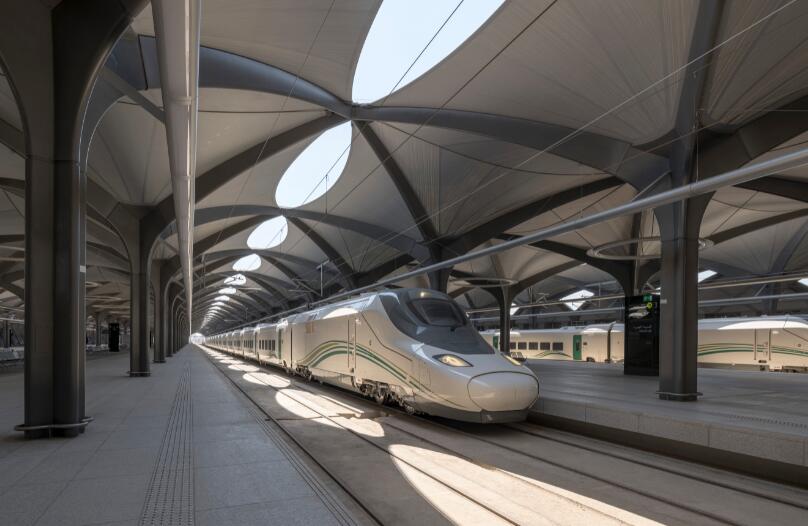 1697093720127109.jpg 高铁.jpg